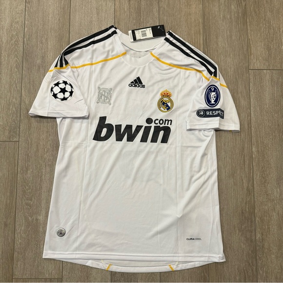 Retro Madrid 2009 Champions League Cristiano Ronaldo 9 - Picture 2 of 7